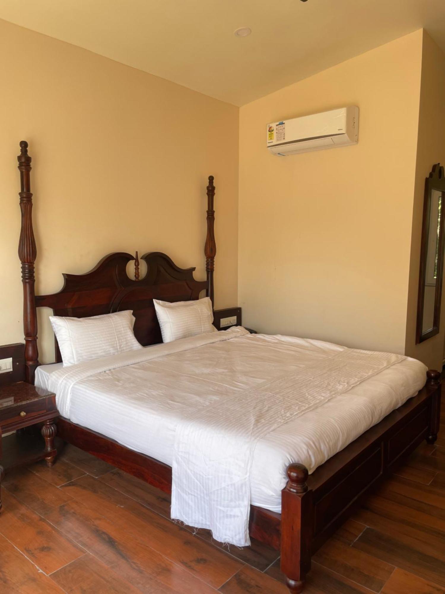 Vrindavan Greens Resort Udaipur Luaran gambar