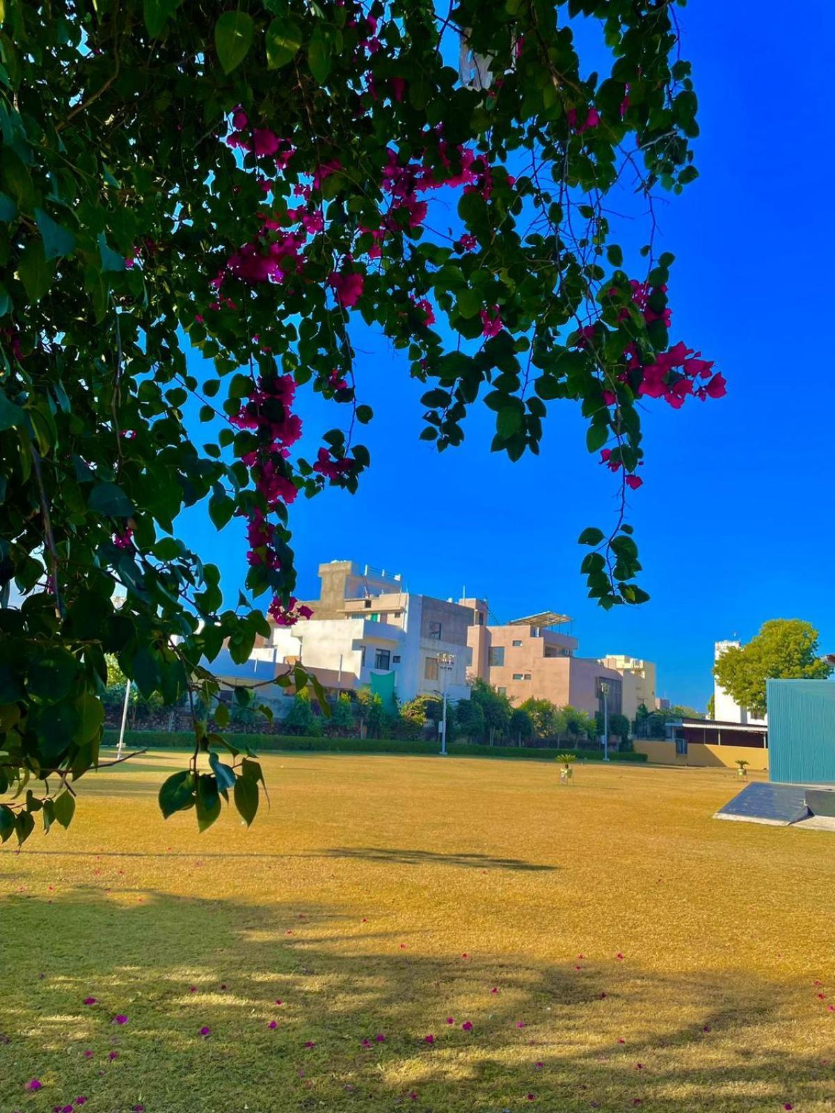 Vrindavan Greens Resort Udaipur Luaran gambar